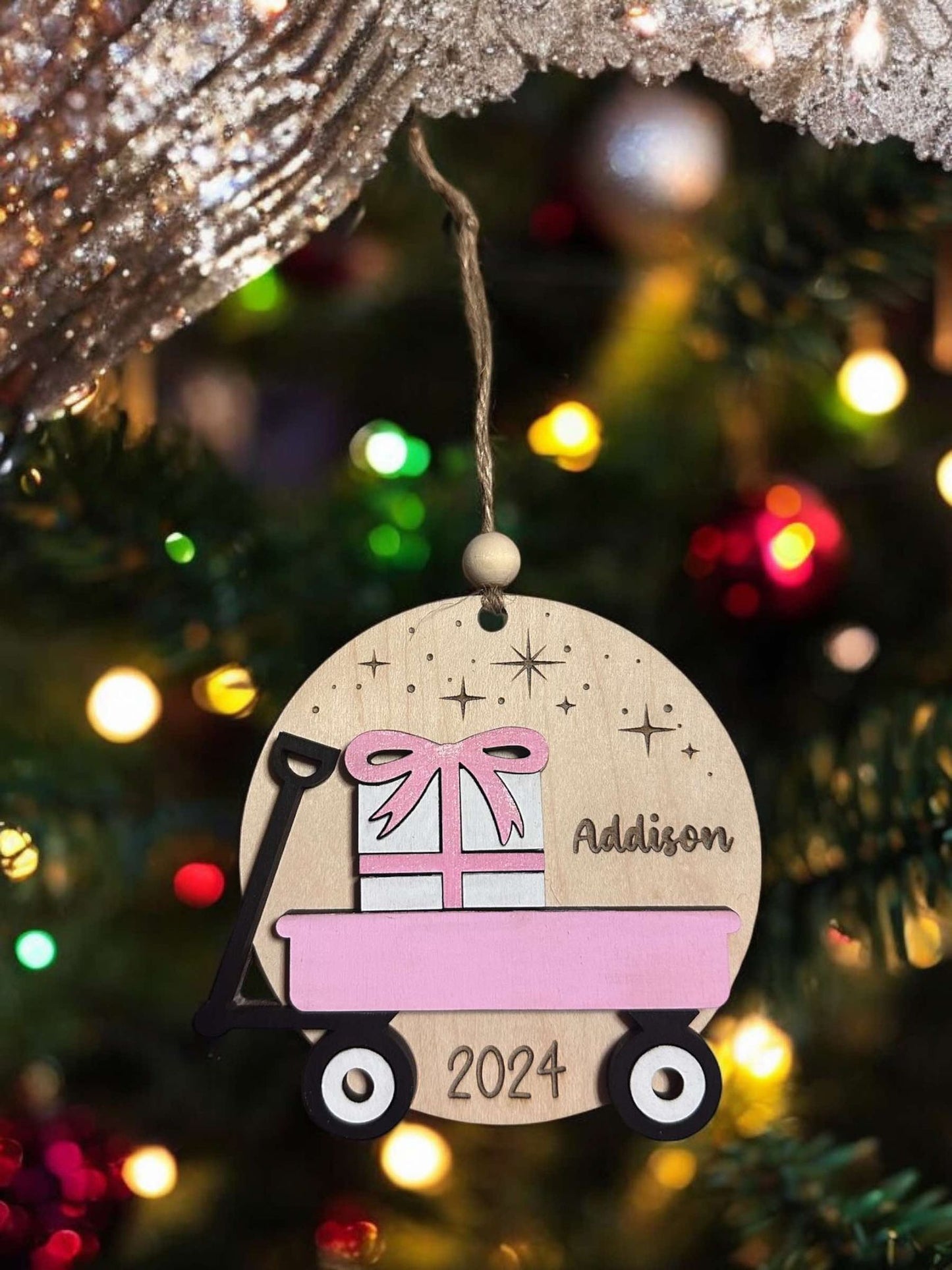 Wagon w/ Gift Ornament